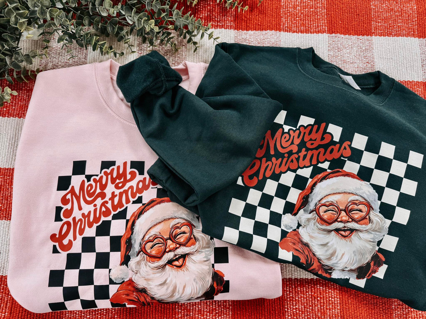 Checkered Santa | Pink | Sweatshirt